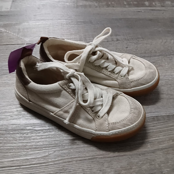 12 Shoes